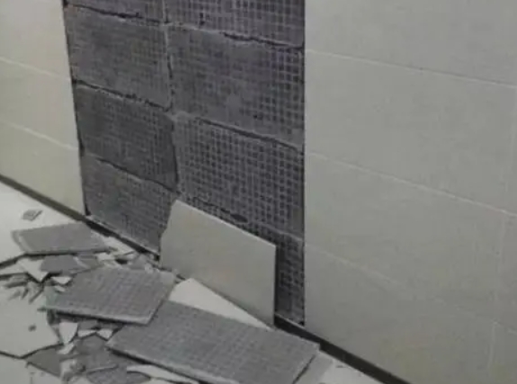 钦州市瓷砖空鼓维修公司分享下钦州市墙砖松动维修的知识